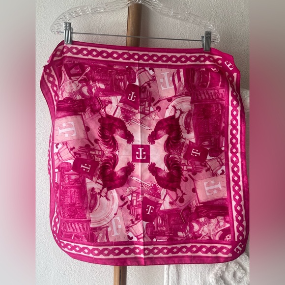 Bad Bunny Puerto Rico Concert 2025
Memorabilia T-MOBILE Pink Bandana
Scarf - Picture 1 of 6